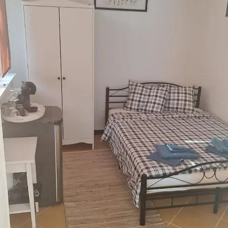 Apartament Garsoniera La Malul Marii