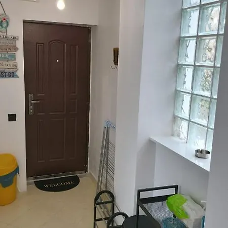 Garsoniera La Malul Marii Costineşti